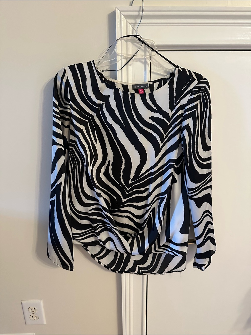 Vince Camuto Black & White Zebra-Stripe Twist-Hem Blouse